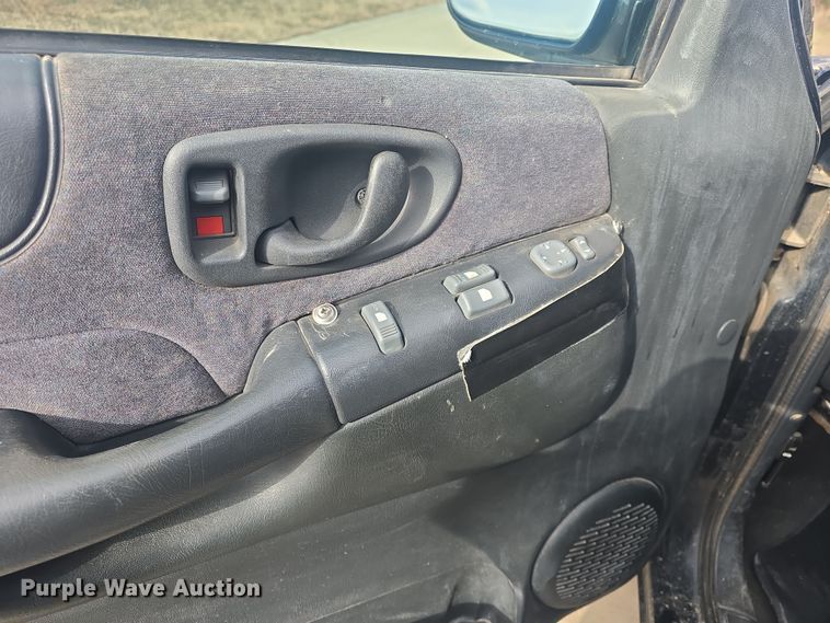 image for item DO7864 1998 Chevrolet Blazer LS SUV