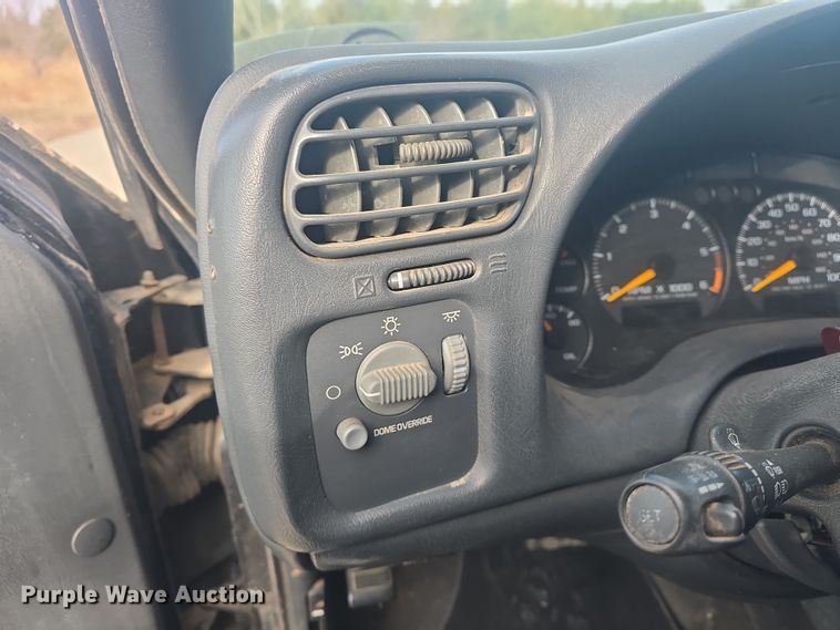 image for item DO7864 1998 Chevrolet Blazer LS SUV