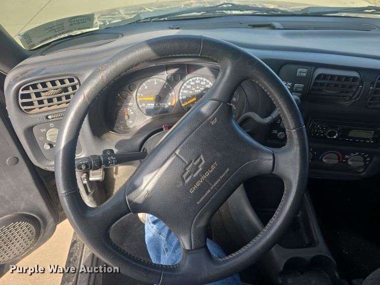 image for item DO7864 1998 Chevrolet Blazer LS SUV