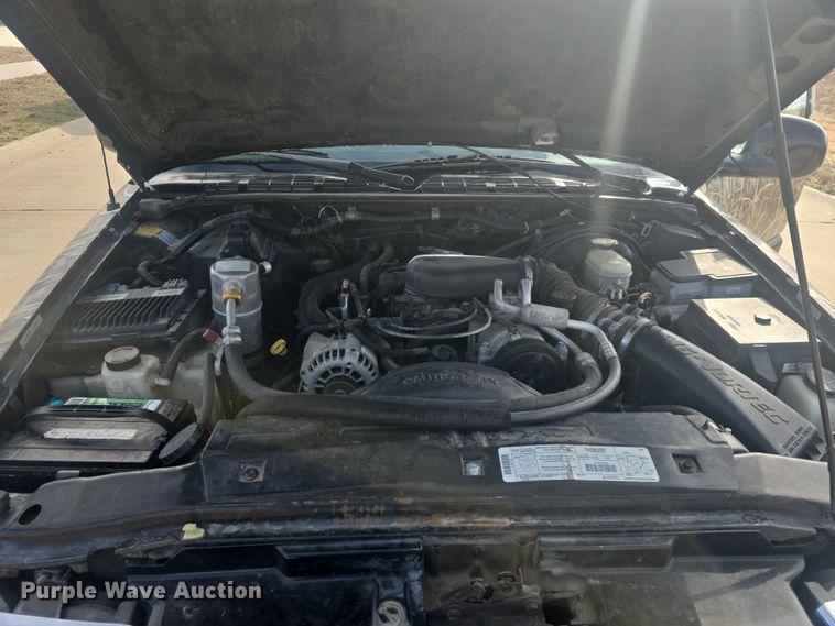 image for item DO7864 1998 Chevrolet Blazer LS SUV