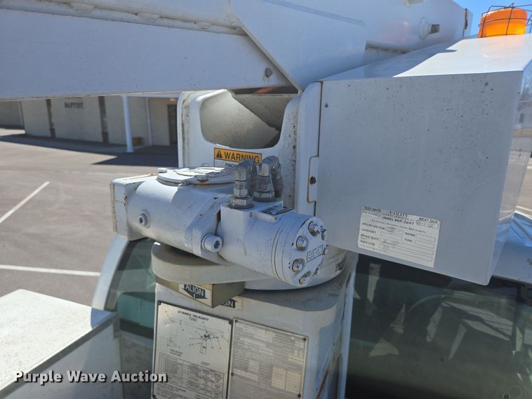 image for item DP6184 2008 Ford F450 Super Duty XL bucket truck