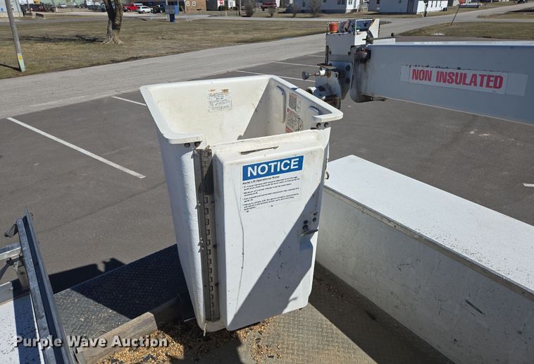 image for item DP6184 2008 Ford F450 Super Duty XL bucket truck