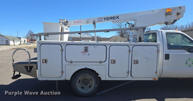 image for item DP6184 2008 Ford F450 Super Duty XL bucket truck