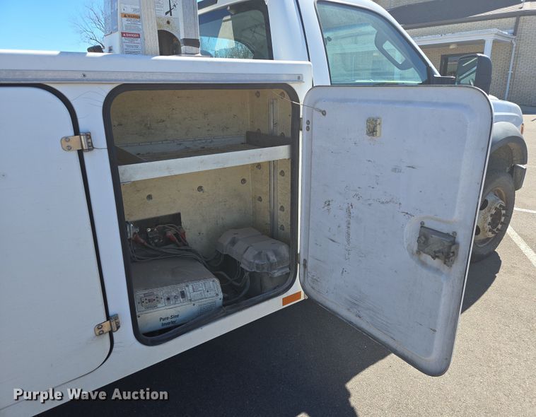 image for item DP6184 2008 Ford F450 Super Duty XL bucket truck