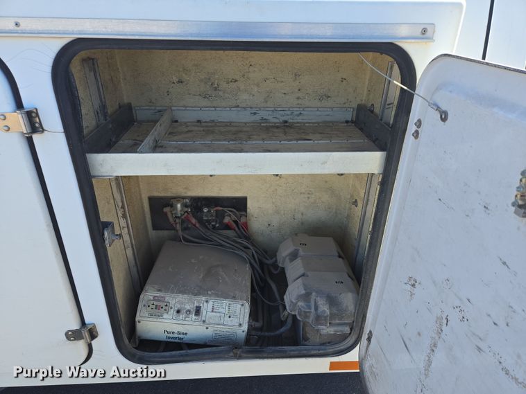 image for item DP6184 2008 Ford F450 Super Duty XL bucket truck