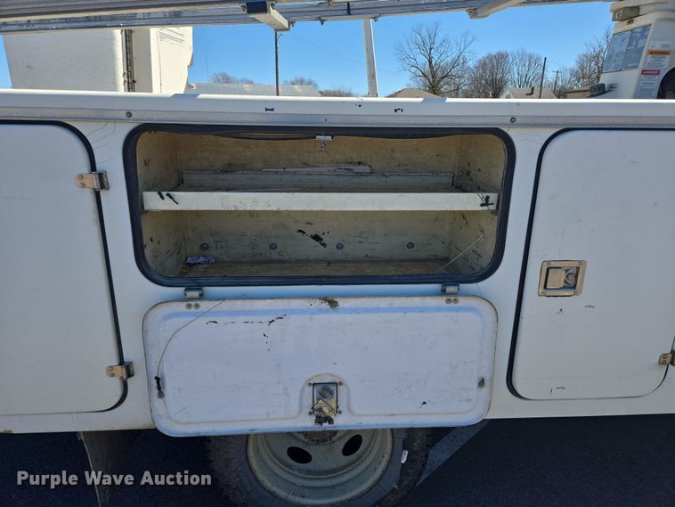 image for item DP6184 2008 Ford F450 Super Duty XL bucket truck