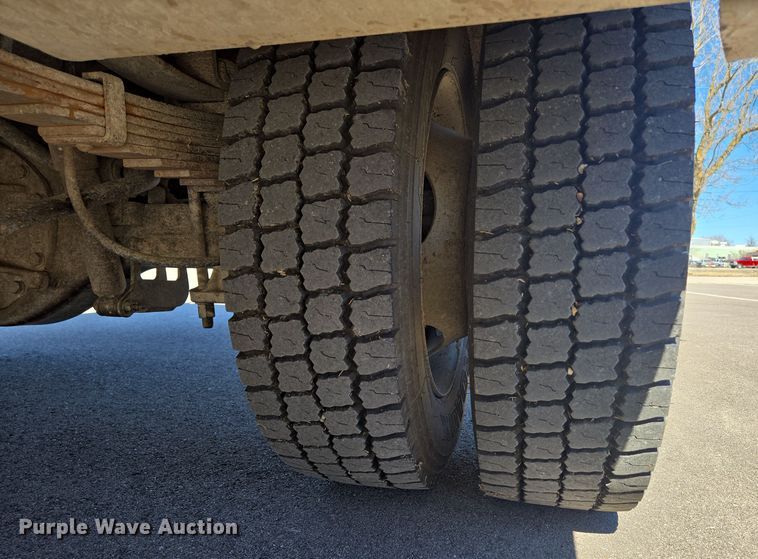 image for item DP6184 2008 Ford F450 Super Duty XL bucket truck