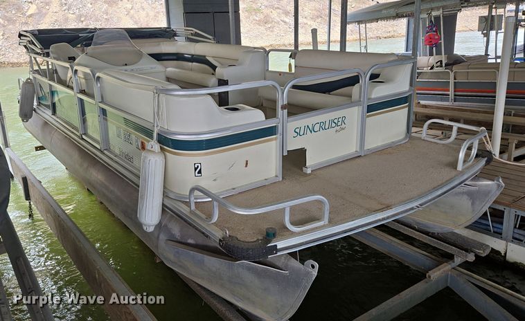 image for item DP6221 1999 Lowe Suncruiser Trinidad 200 pontoon boat