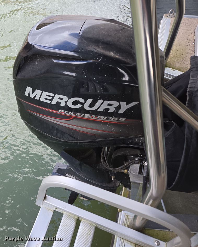 image for item DP6221 1999 Lowe Suncruiser Trinidad 200 pontoon boat