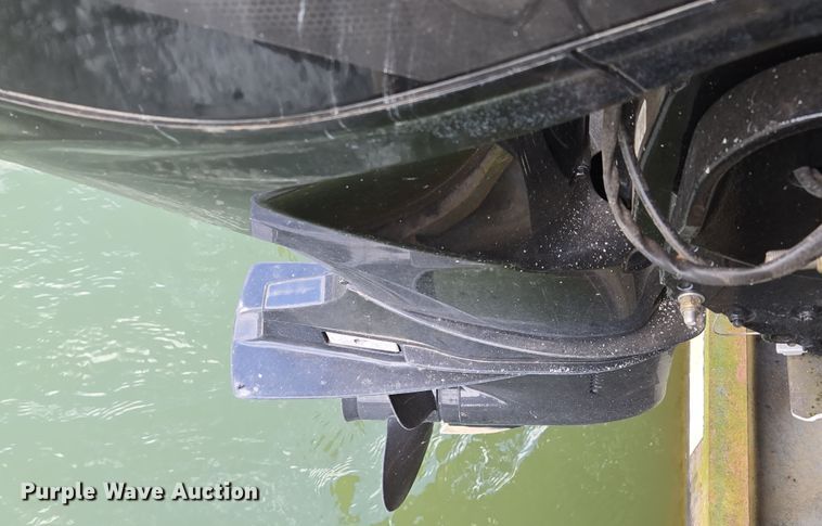 image for item DP6221 1999 Lowe Suncruiser Trinidad 200 pontoon boat