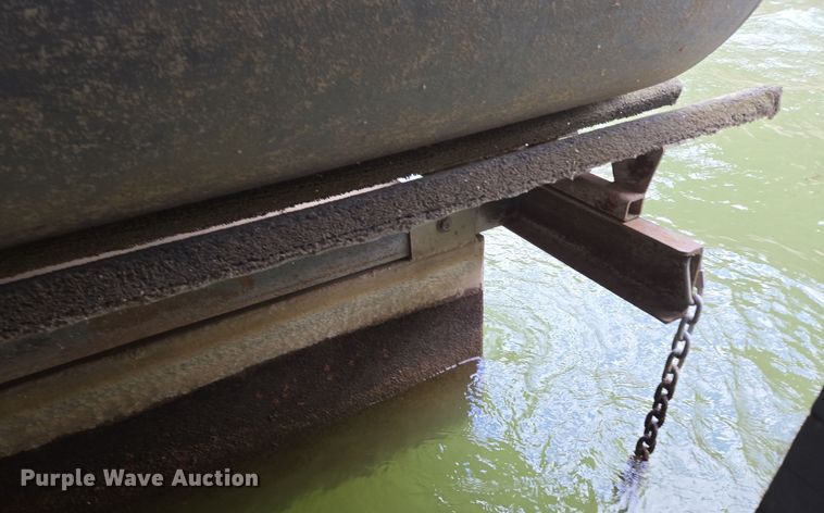 image for item DP6221 1999 Lowe Suncruiser Trinidad 200 pontoon boat