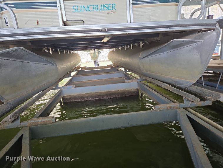 image for item DP6221 1999 Lowe Suncruiser Trinidad 200 pontoon boat