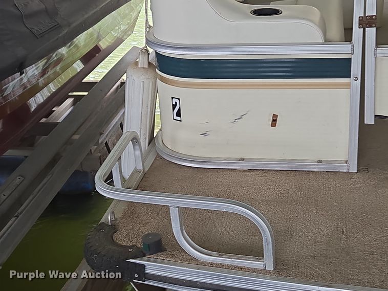 image for item DP6221 1999 Lowe Suncruiser Trinidad 200 pontoon boat