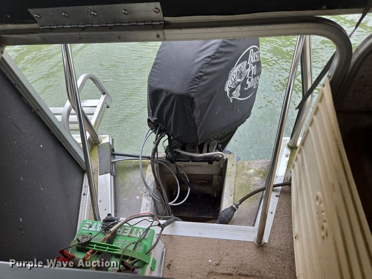 image for item DP6221 1999 Lowe Suncruiser Trinidad 200 pontoon boat