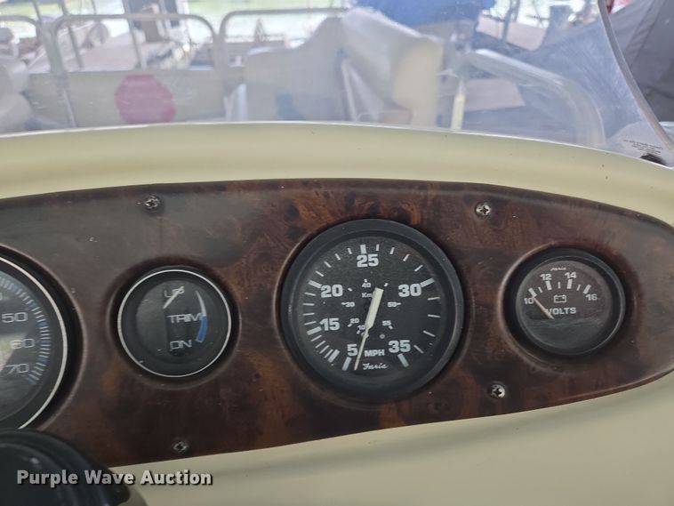 image for item DP6221 1999 Lowe Suncruiser Trinidad 200 pontoon boat