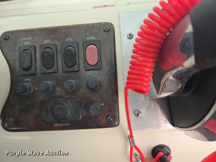 image for item DP6221 1999 Lowe Suncruiser Trinidad 200 pontoon boat