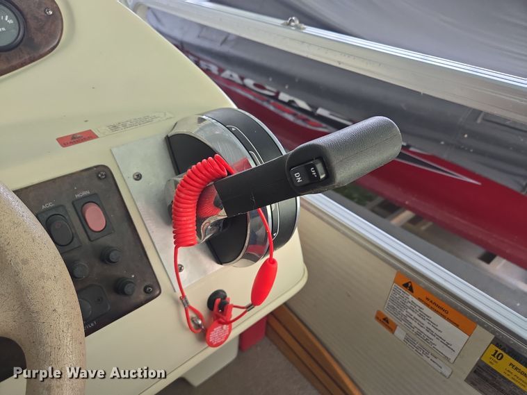 image for item DP6221 1999 Lowe Suncruiser Trinidad 200 pontoon boat