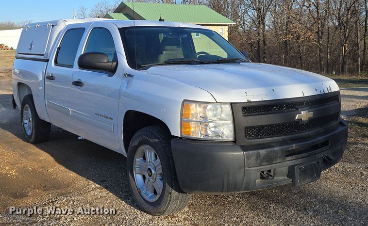 image for item DP6226 2010 Chevrolet Silverado Hybrid Crew Cab pickup truck