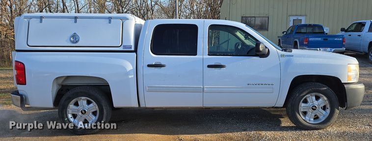 image for item DP6226 2010 Chevrolet Silverado Hybrid Crew Cab pickup truck