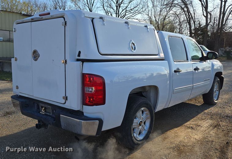 image for item DP6226 2010 Chevrolet Silverado Hybrid Crew Cab pickup truck