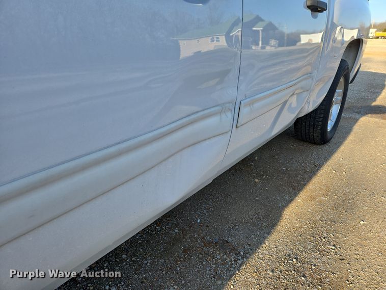 image for item DP6226 2010 Chevrolet Silverado Hybrid Crew Cab pickup truck