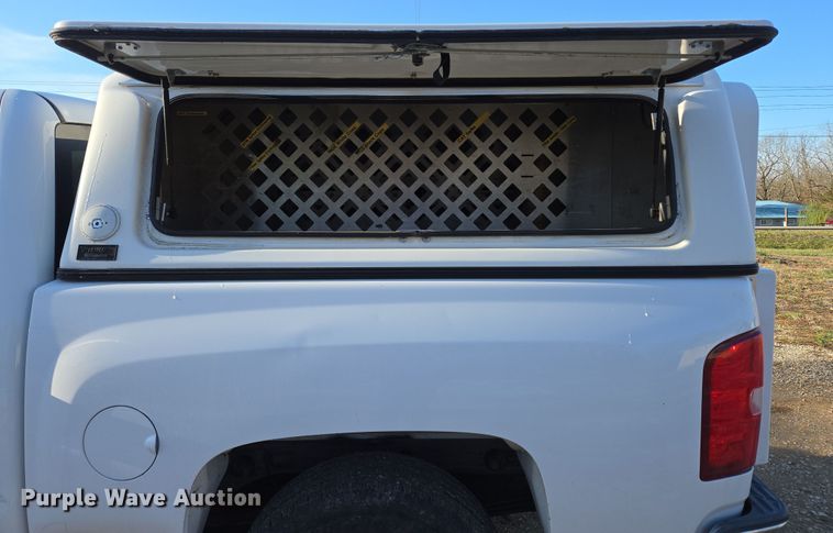 image for item DP6226 2010 Chevrolet Silverado Hybrid Crew Cab pickup truck