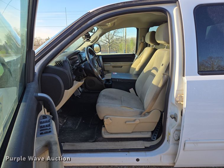 image for item DP6226 2010 Chevrolet Silverado Hybrid Crew Cab pickup truck