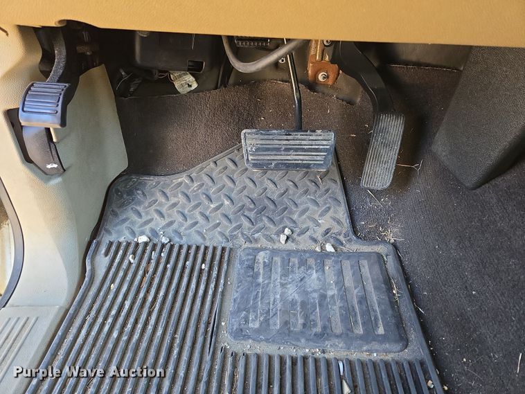 image for item DP6226 2010 Chevrolet Silverado Hybrid Crew Cab pickup truck