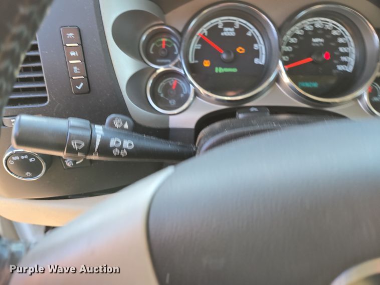 image for item DP6226 2010 Chevrolet Silverado Hybrid Crew Cab pickup truck