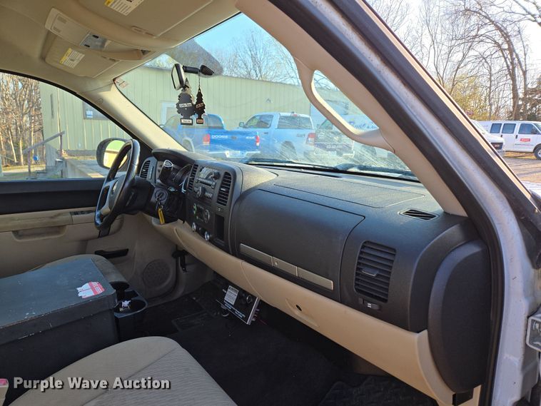 image for item DP6226 2010 Chevrolet Silverado Hybrid Crew Cab pickup truck