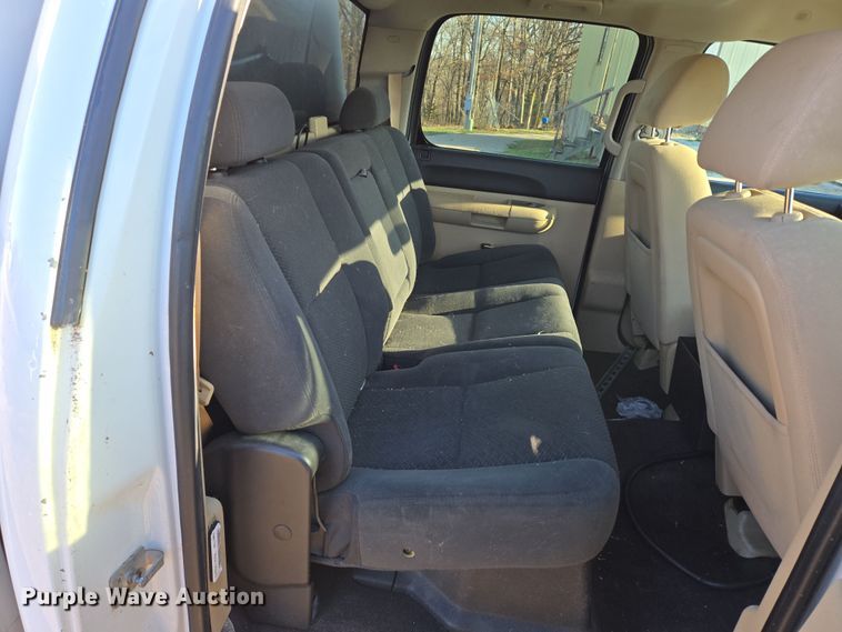 image for item DP6226 2010 Chevrolet Silverado Hybrid Crew Cab pickup truck