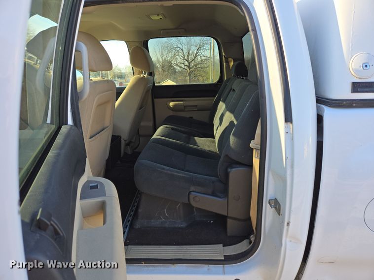 image for item DP6226 2010 Chevrolet Silverado Hybrid Crew Cab pickup truck