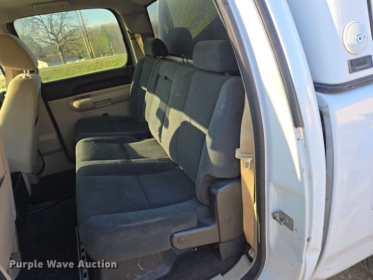 image for item DP6226 2010 Chevrolet Silverado Hybrid Crew Cab pickup truck