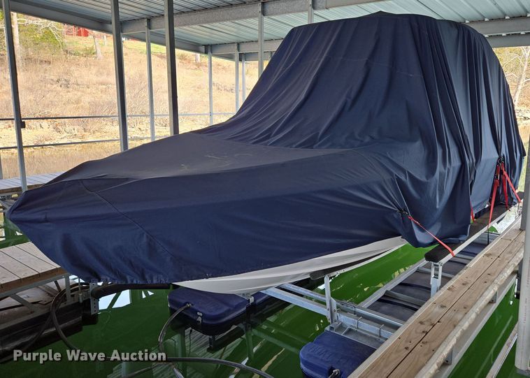 image for item DP6229 2014 Regal 2300 Fastrac boat