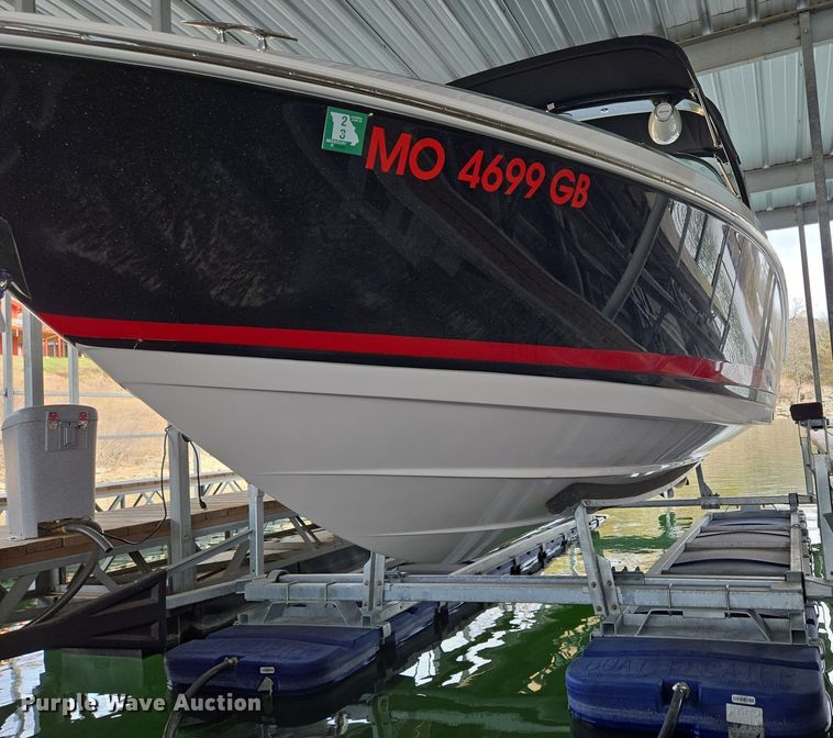 image for item DP6229 2014 Regal 2300 Fastrac boat