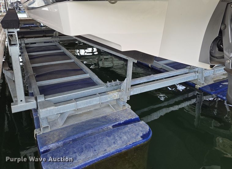 image for item DP6229 2014 Regal 2300 Fastrac boat