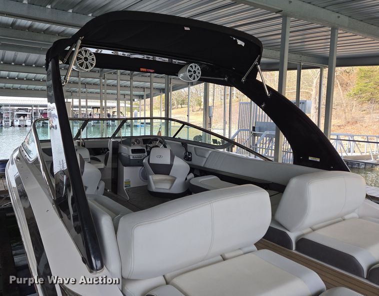 image for item DP6229 2014 Regal 2300 Fastrac boat