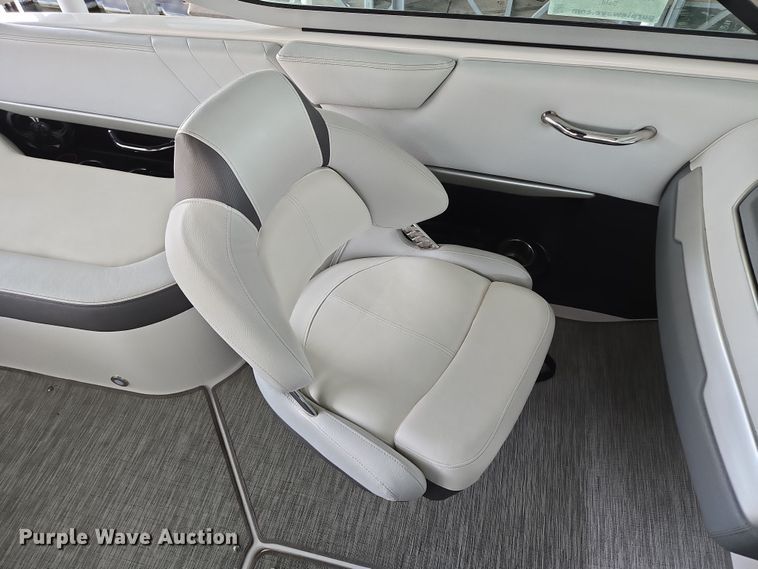 image for item DP6229 2014 Regal 2300 Fastrac boat