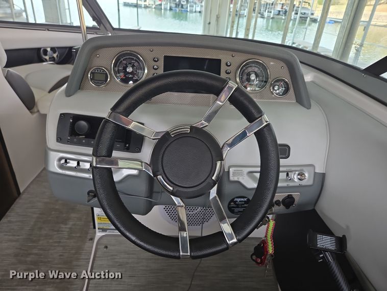 image for item DP6229 2014 Regal 2300 Fastrac boat