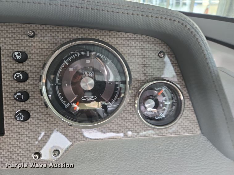 image for item DP6229 2014 Regal 2300 Fastrac boat