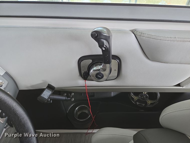 image for item DP6229 2014 Regal 2300 Fastrac boat