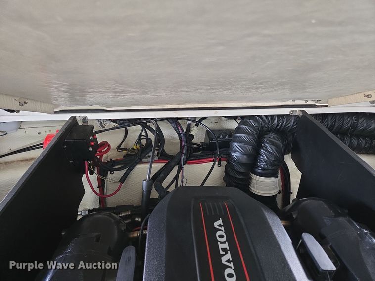 image for item DP6229 2014 Regal 2300 Fastrac boat