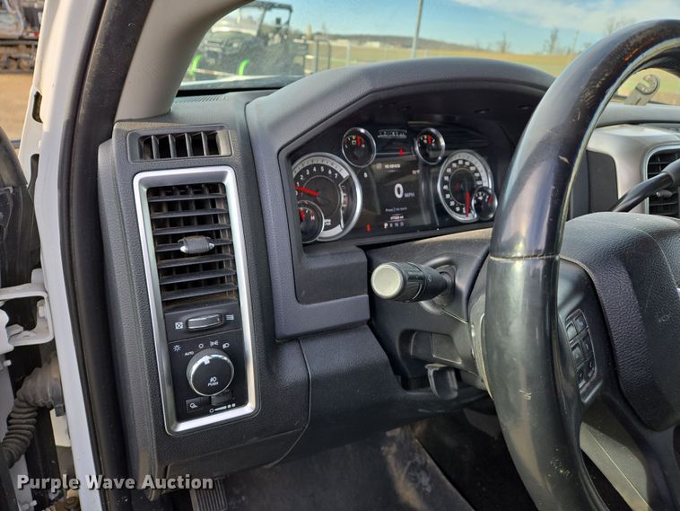 image for item DS5343 2016 Dodge Ram 2500HD Crew Cab pickup truck