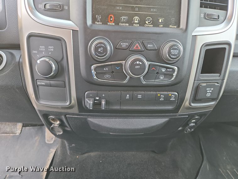 image for item DS5343 2016 Dodge Ram 2500HD Crew Cab pickup truck