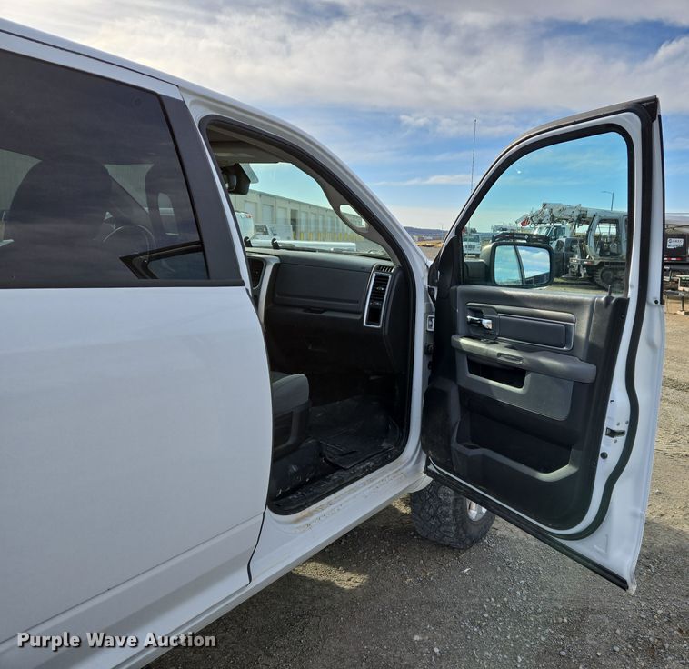 image for item DS5343 2016 Dodge Ram 2500HD Crew Cab pickup truck