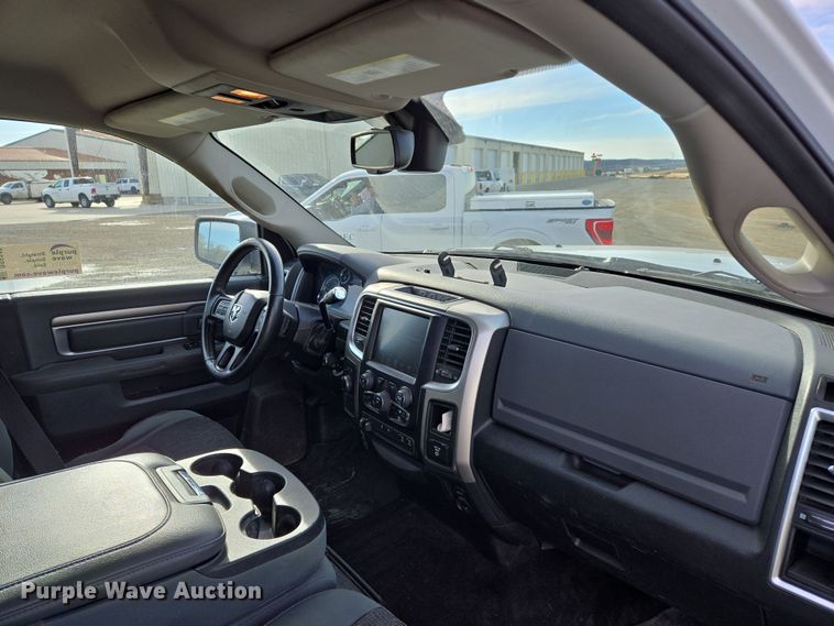 image for item DS5343 2016 Dodge Ram 2500HD Crew Cab pickup truck