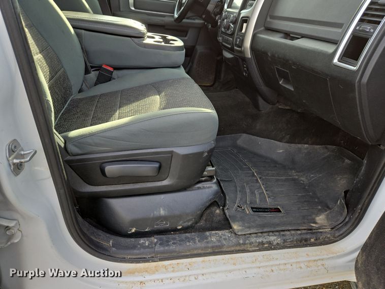 image for item DS5343 2016 Dodge Ram 2500HD Crew Cab pickup truck