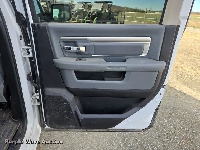 image for item DS5343 2016 Dodge Ram 2500HD Crew Cab pickup truck