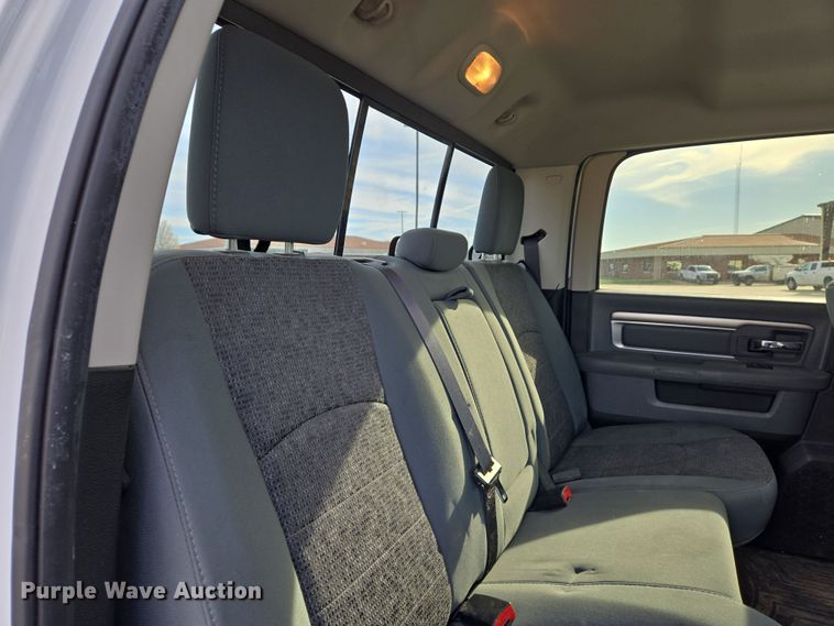 image for item DS5343 2016 Dodge Ram 2500HD Crew Cab pickup truck