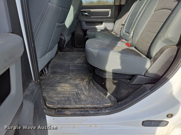 image for item DS5343 2016 Dodge Ram 2500HD Crew Cab pickup truck